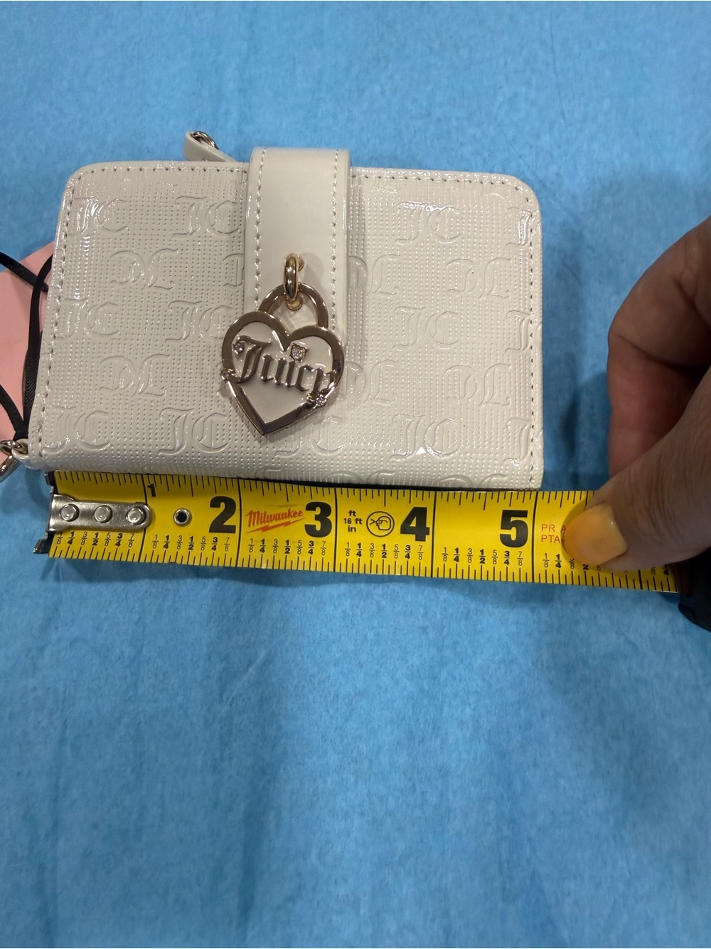 Juicy Couture Cream Patent Heart Charm Wallet - Picture 11 of 11